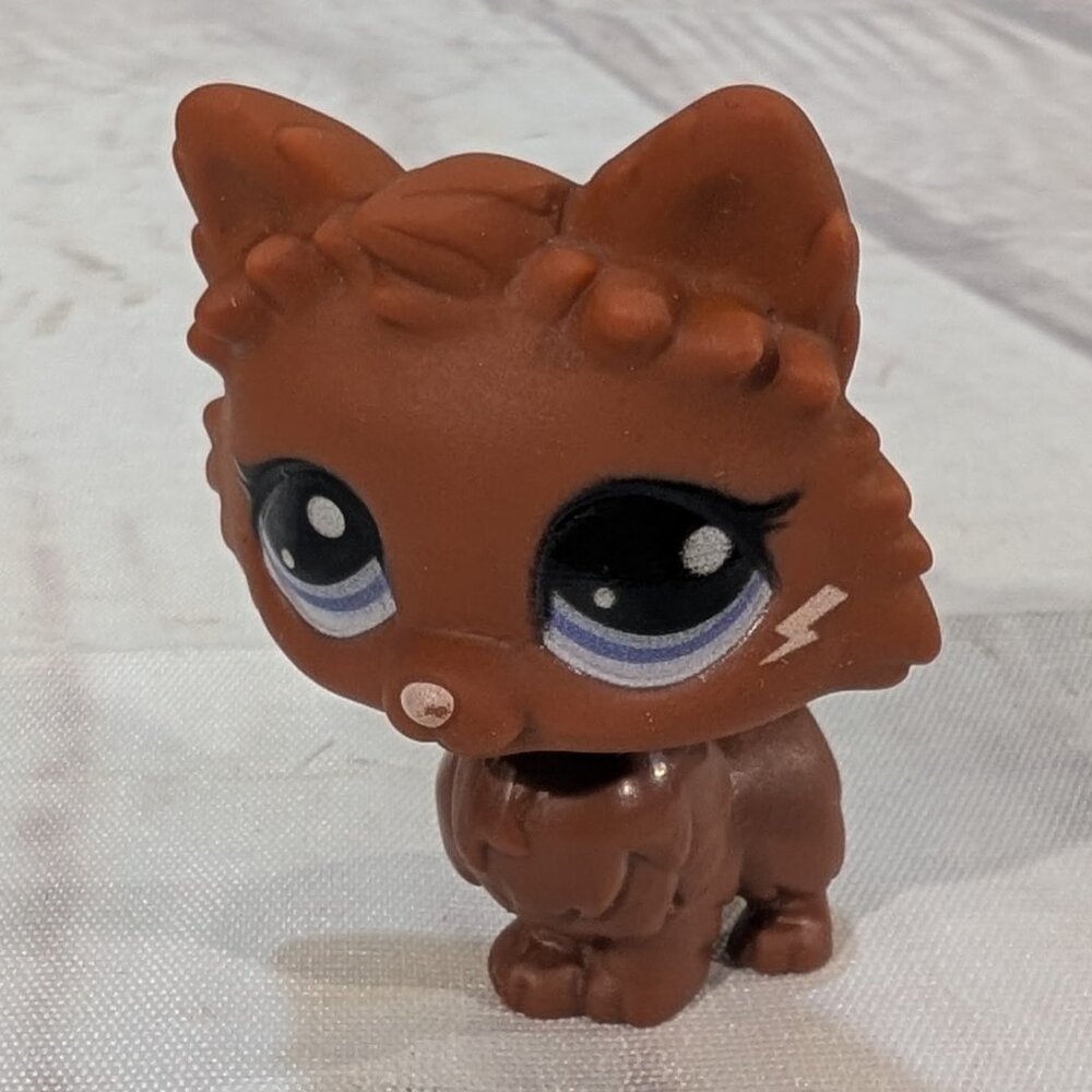 Hasbro Brown Plastic Pomeranian Dog Littlest Pet Shop Adventure Action Figure